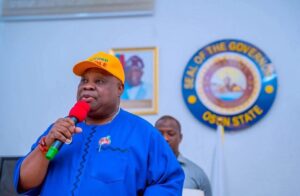 302761